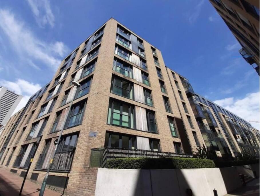 Chicstay Moura Birmingham Bagian luar foto