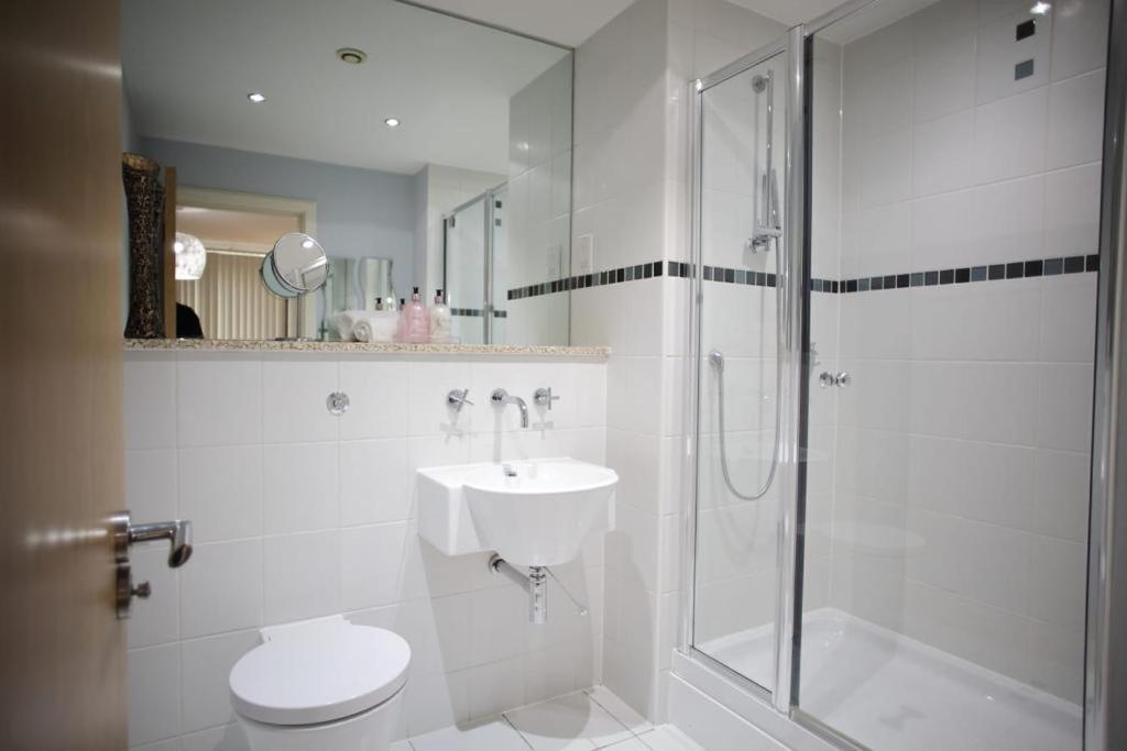 Chicstay Moura Birmingham Bagian luar foto