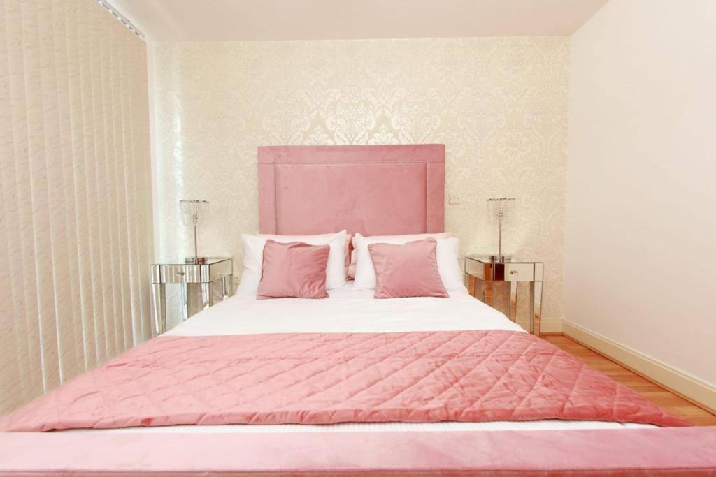Chicstay Moura Birmingham Bagian luar foto